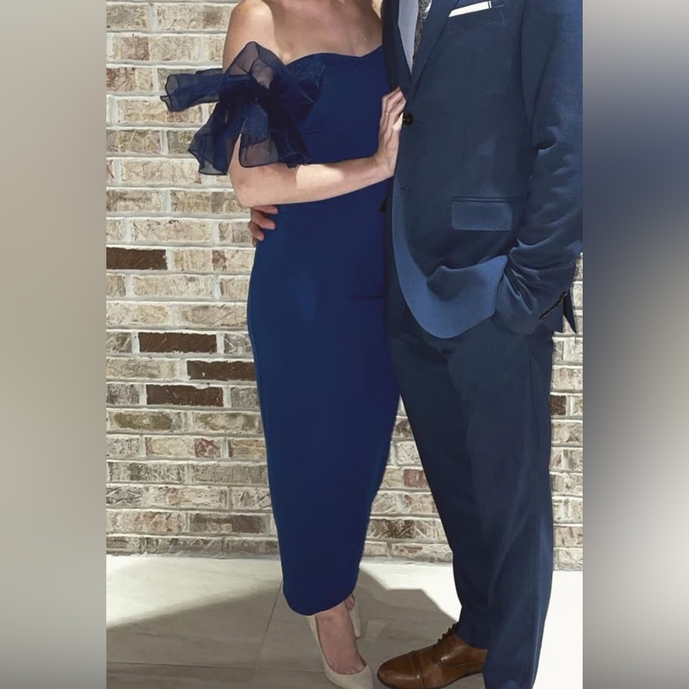Elegant Navy Blue Off-Shoulder Dress